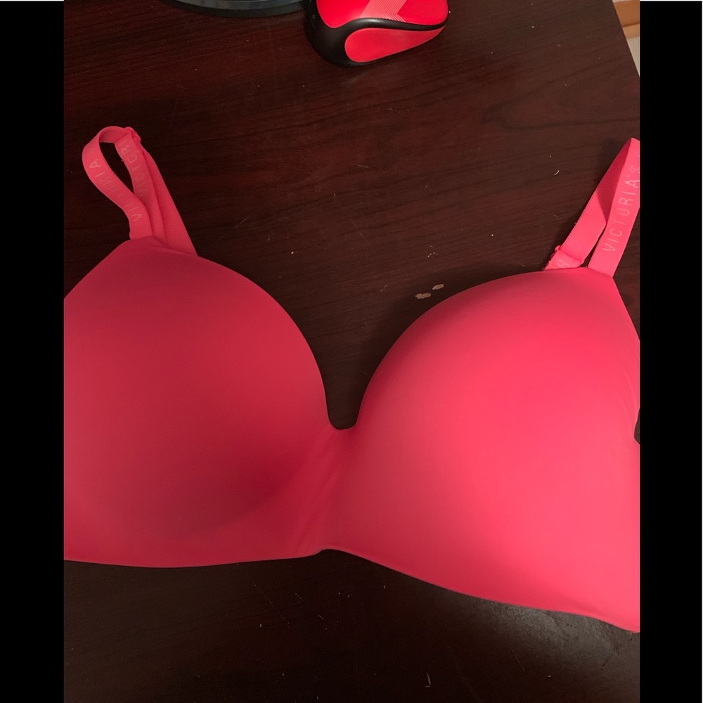 Victoria’s Secret bra 🌸